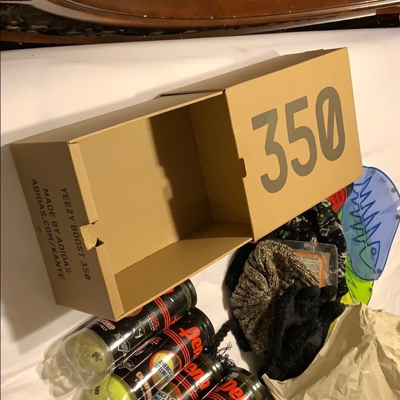 YEEZY BOOST 350 V2 BUTTER BOX US 7 - Picture 5 of 6